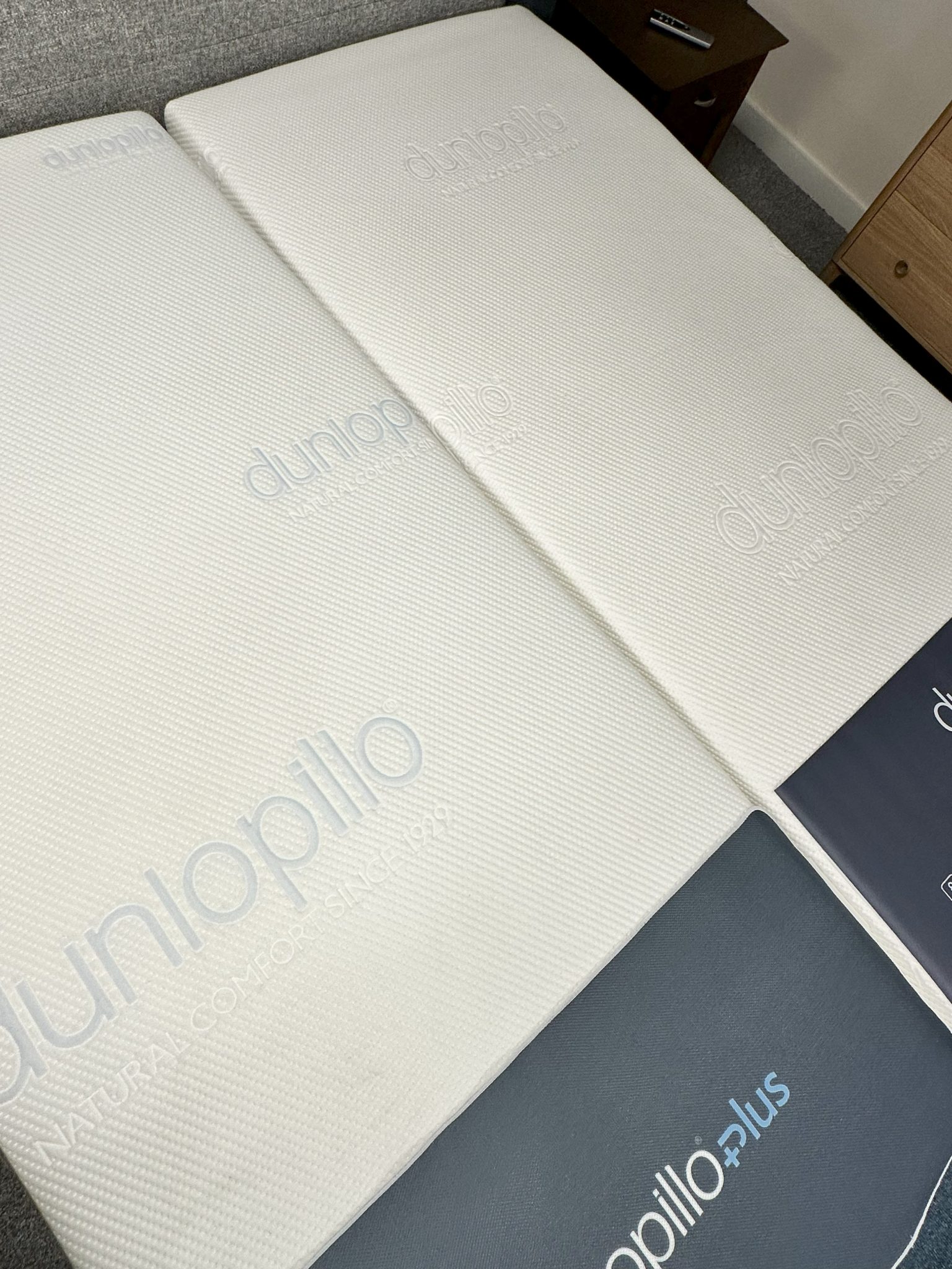 6' Dunlopillo Electric Adjustable Set with Headboard Belmont